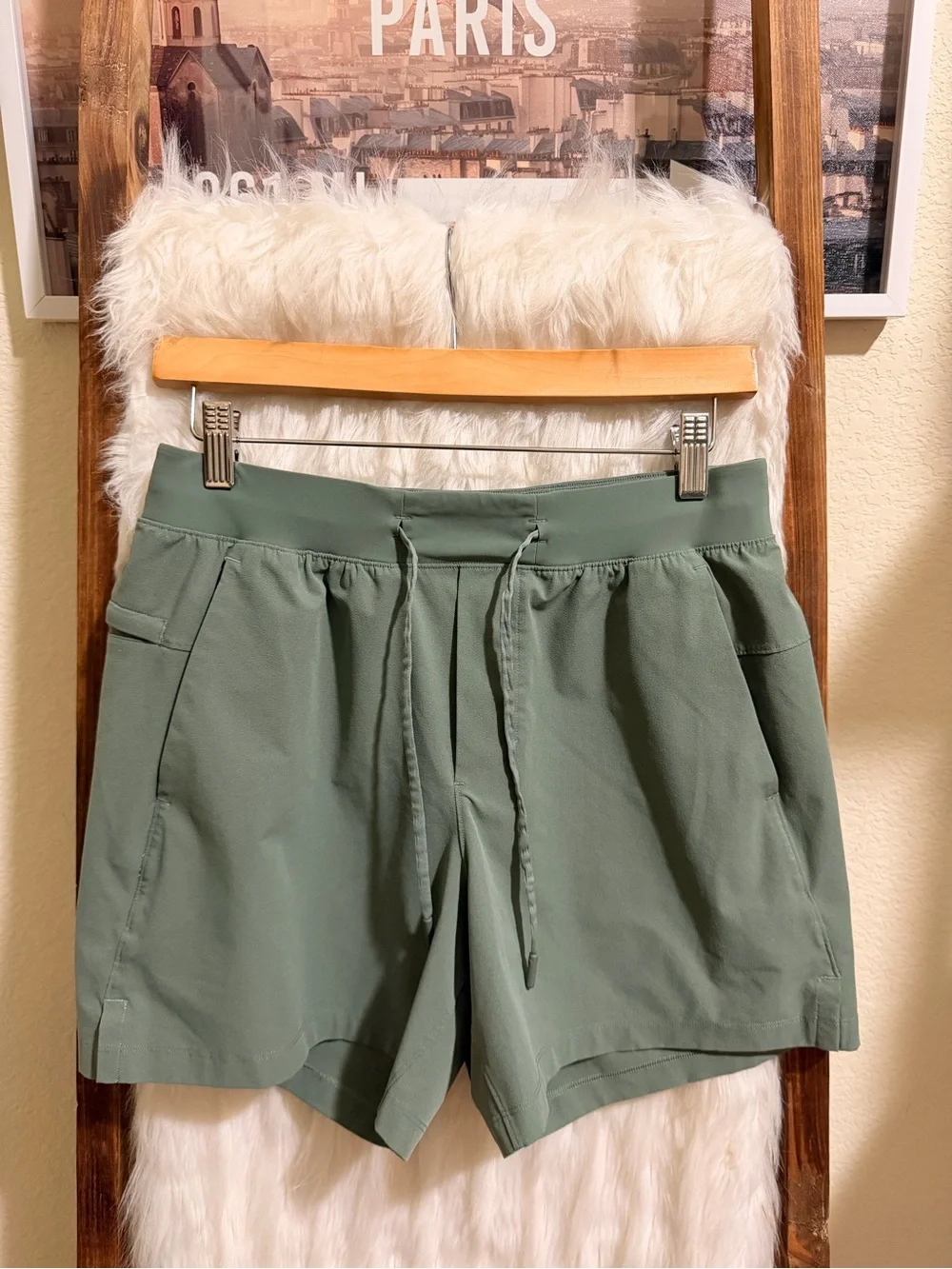 lululemon athletica Men's Sage Green Drawstring Athletic Shorts